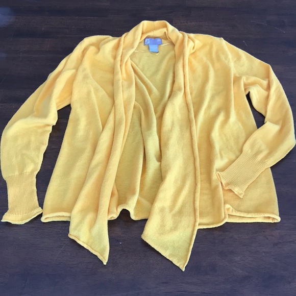 jcpenney Sweaters - ⭐️ 3 for $6 ⭐️ Gold/yellow long sleeve cardigan